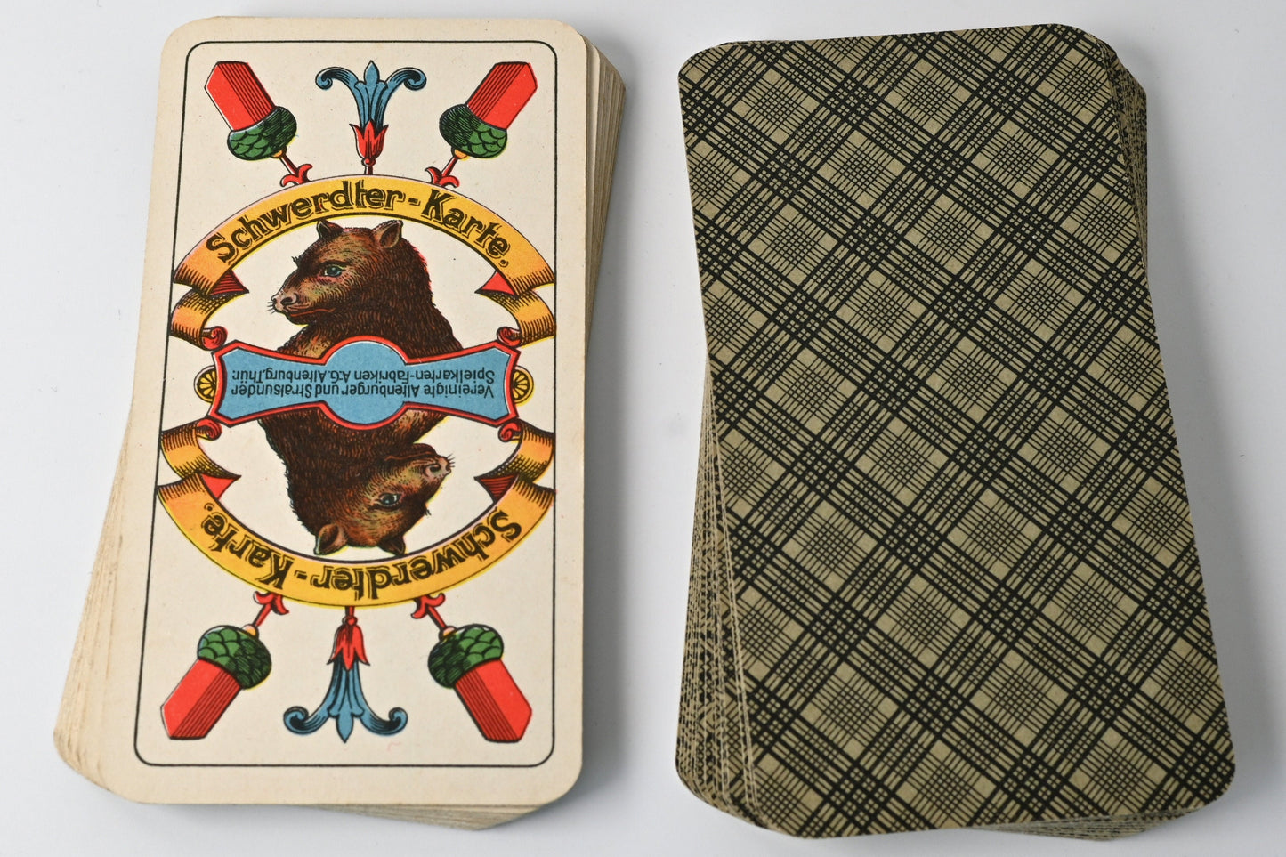Skat Deck – Altenburger Playing Cards, Skat No. 30, Schwerter Pattern, Saxon Double Figure, German-suited Deck, One of a Kind – 1940s