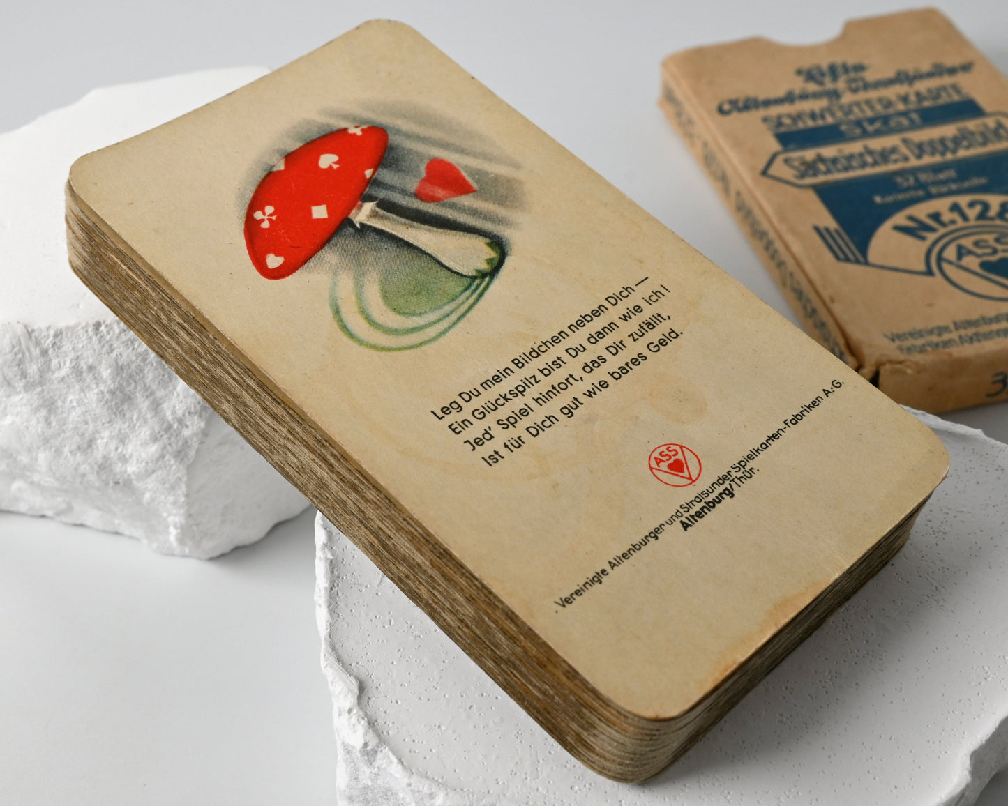Skat Deck – Altenburg Playing Cards No. 128, Schwerdter Pattern, German Suited, Single Piece – 1940s