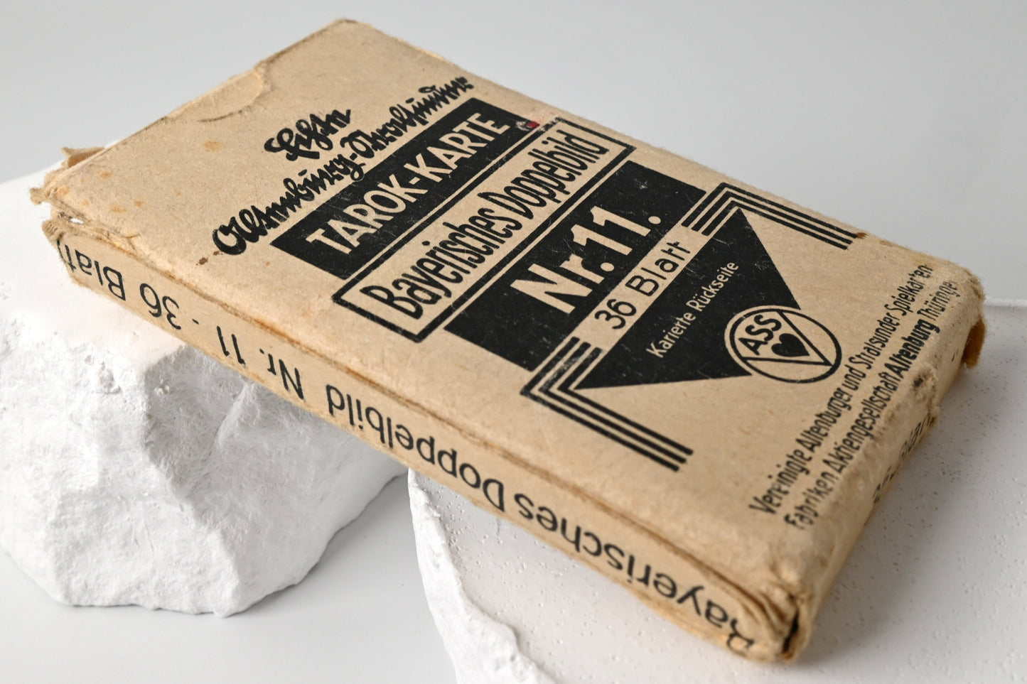 Tarock-Spielkarte Nr. 11 – Altenburger Spielkartenfabrik, bayerisches Doppelbild, Schafkopf/Tarock, Einzelstück – 1940er Jahre