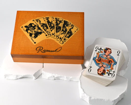 Vintage Kartenspiel Set in Holzbox – Altenburger Spielkarten, 2 Decks für Rommé, Bridge, Poker, Canasta, Einzelstück, 1970er Jahre
