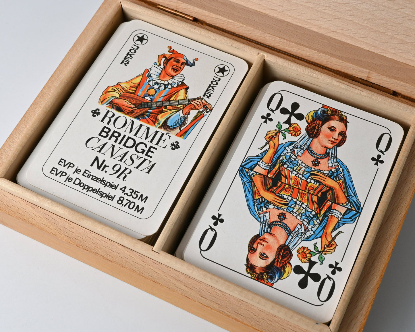 Vintage Kartenspiel Set in Holzbox – Altenburger Spielkarten, 2 Decks für Rommé, Bridge, Poker, Canasta, Einzelstück, 1970er Jahre