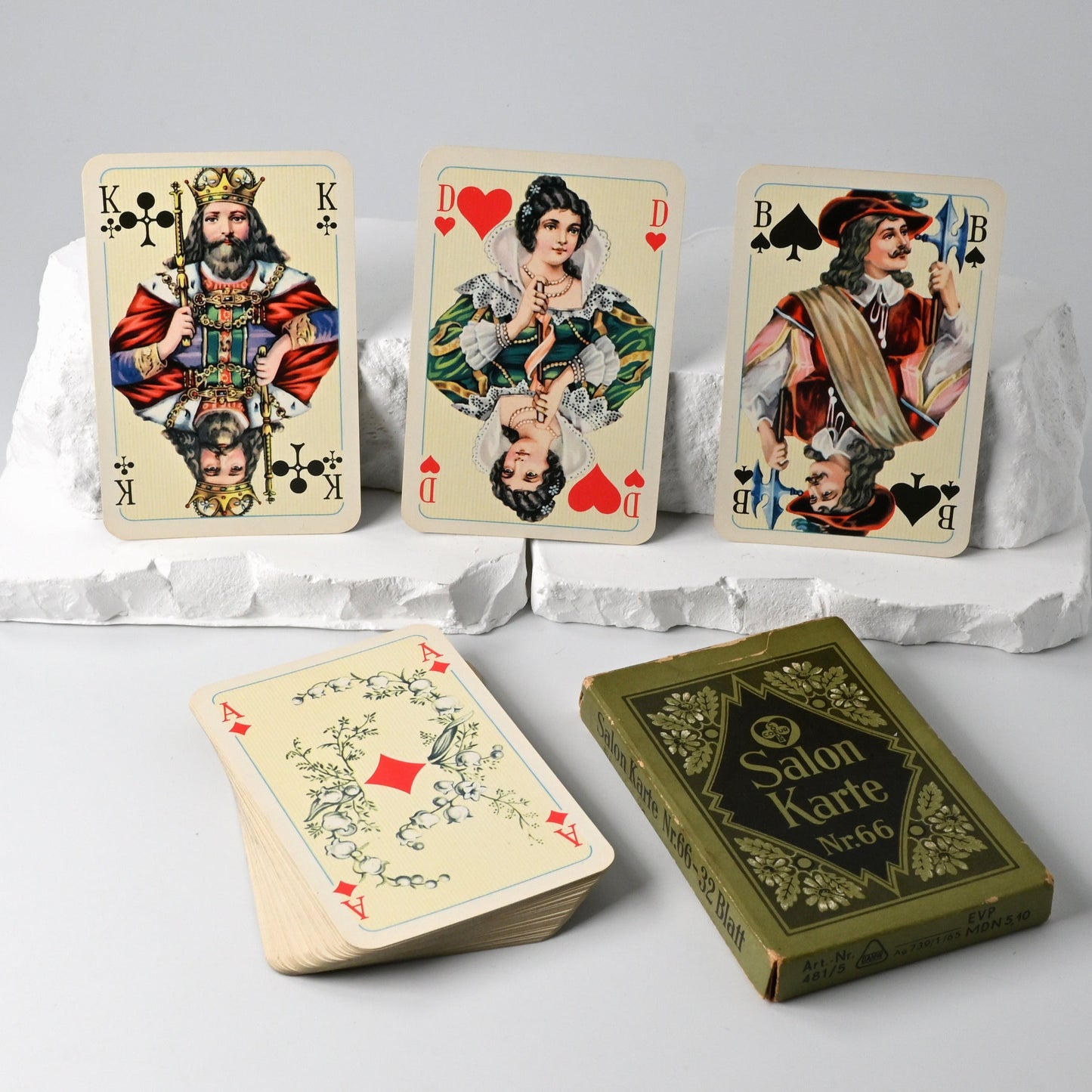 Skat Deck, VEB Altenburger Playing Cards DDR, Salon Deck No. 66, French Suited Cards, One of a Kind, 1960s