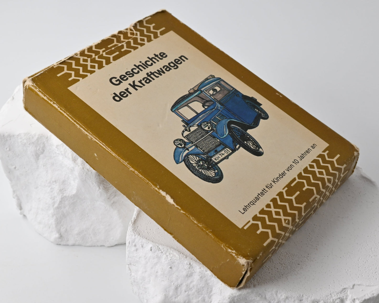Quartettspiel – Geschichte der Kraftwagen (Auto-Quartett), Altenburger Spielkartenfabrik DDR, Einzelstück – 1980er Jahre