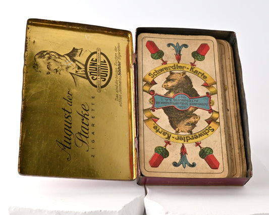 Skatspiel – sächsisches Doppelbild, Altenburger Spielkartenfabrik, in originaler Tabak-Metalldose, Einzelstück – 1920er Jahre