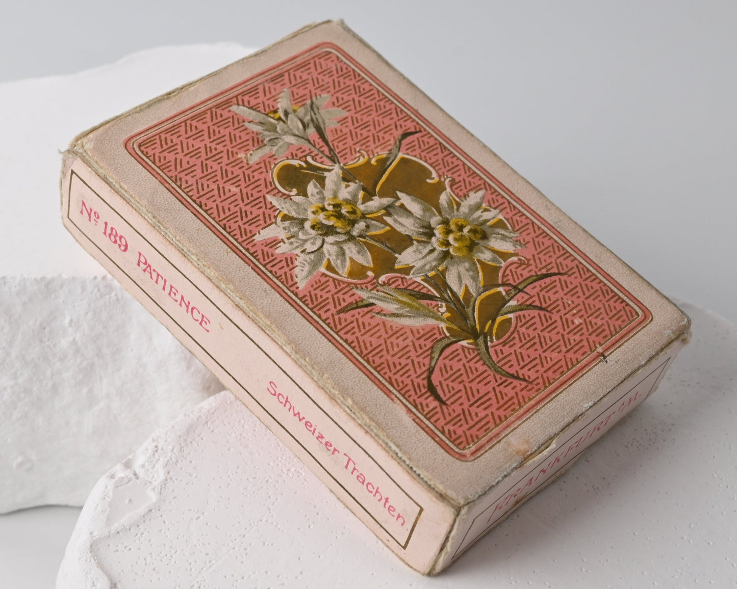Patience Playing Cards – B. Dondorf, Patience No. 189 “Swiss Costumes”, with Original Booklet, Gilt Edges, One-of-a-Kind – 1900s
