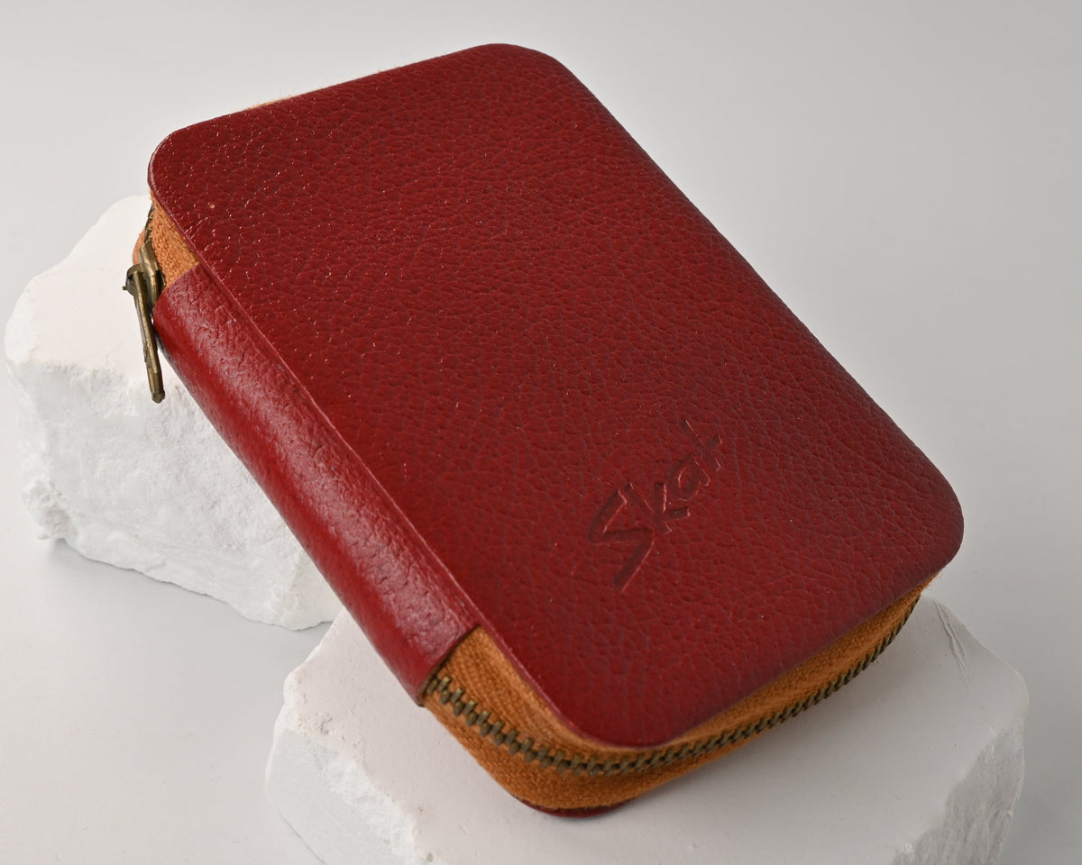 DDR Skat Playing Cards by Altenburger in a Burgundy Leather Case, French-Suited Deck – from 1987 – One-of-a-Kind