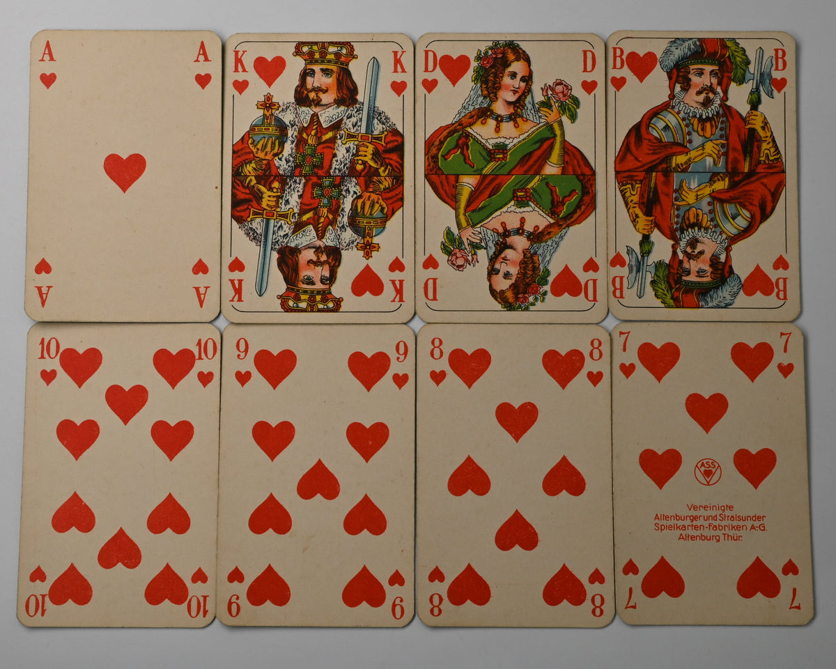 Skat Game – Altenburger Playing Cards, Skat-Karte Nr. 7, French-Suited Design, Checked Back – c. 1940 – One of a Kind